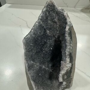 Sparkling Geode Crystal Decor